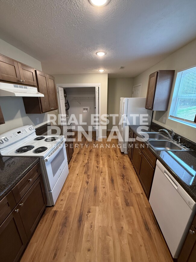 Building Photo - 1812 McKinley Ave