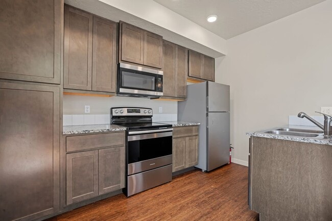 Building Photo - Beautiful Home in Garden City!