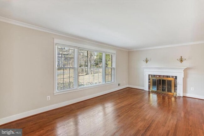 Foto del edificio - 9303 Fernwood Rd