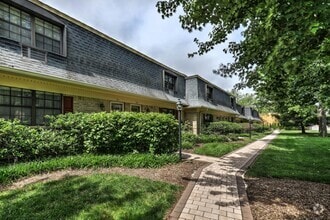 Building Photo - 768 Springfield Ave