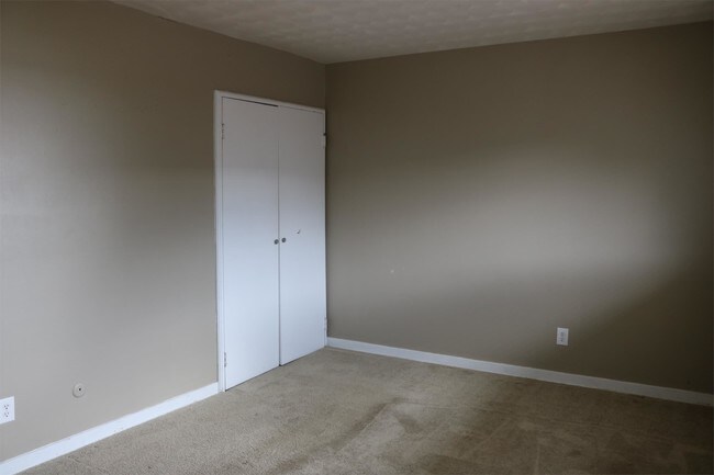 Building Photo - 70 Township Rd 1118