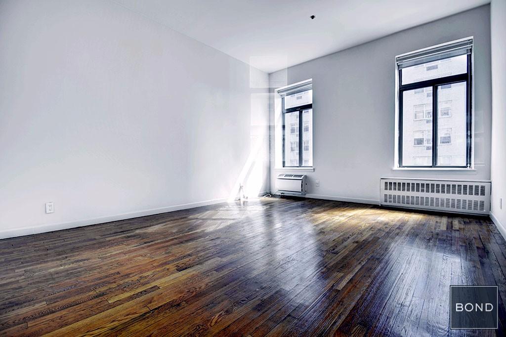 Primary Photo - 131 E 83rd St