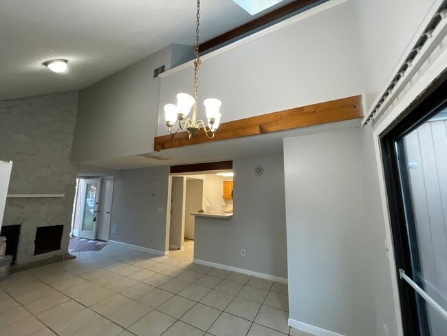 Foto del edificio - Charming 3-Bed, 2-Bath Home in a Prime Location! Move in Specials:$100 off your first month's ren...
