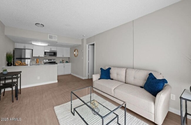 Photo - 4620 W McDowell Rd Apartment