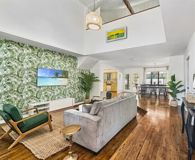 Foto del edificio - 1660 Lemonwood Rd