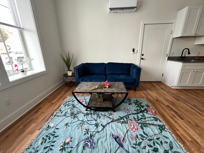 Photo - 106 E Broad St Apartment