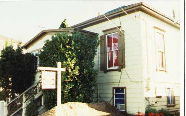 Building Photo - 1626 Hibbard St