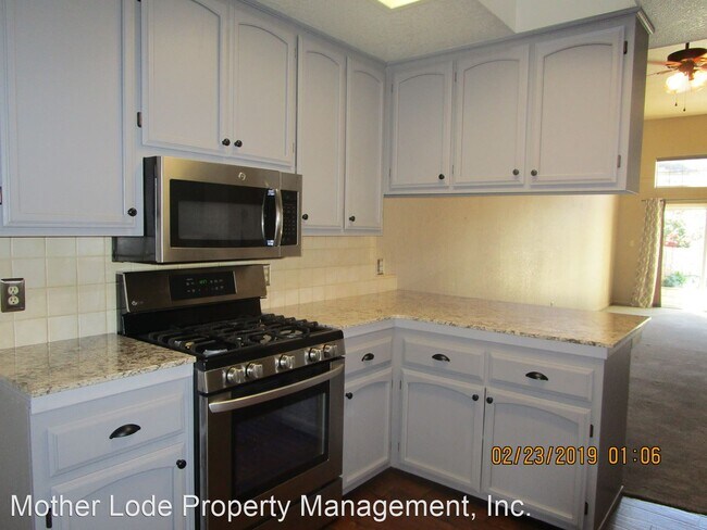 Foto del edificio - 3 br, 2 bath House - 20617 Diane Drive
