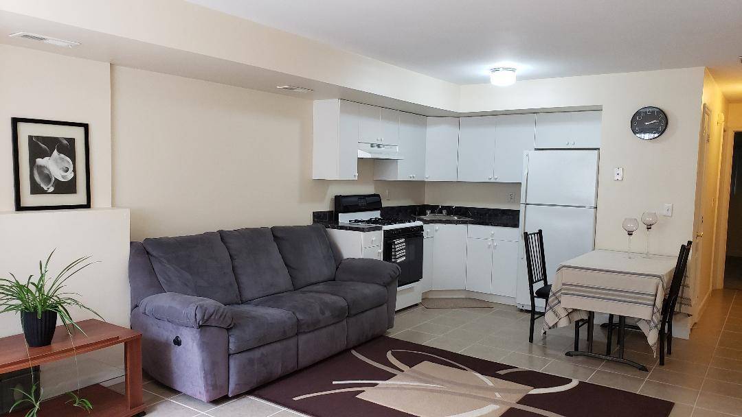 23 Chesterfield Ln, Staten Island, NY 10314 House Rental in Staten