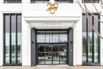 Building Photo - 259 The Kingsway