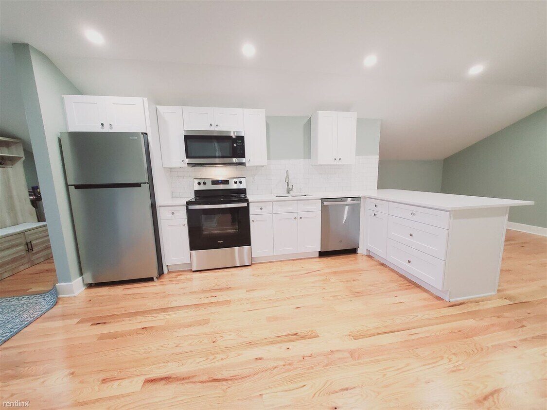 Primary Photo - 1 br, 1 bath Condo - 18 Belltown Rd Unit 4