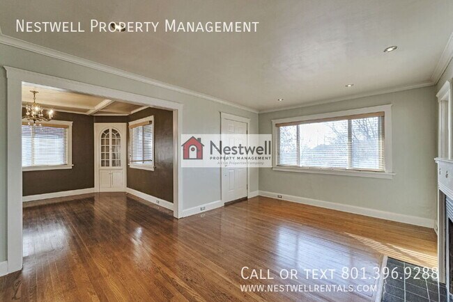Foto del edificio - 2471 Douglas St