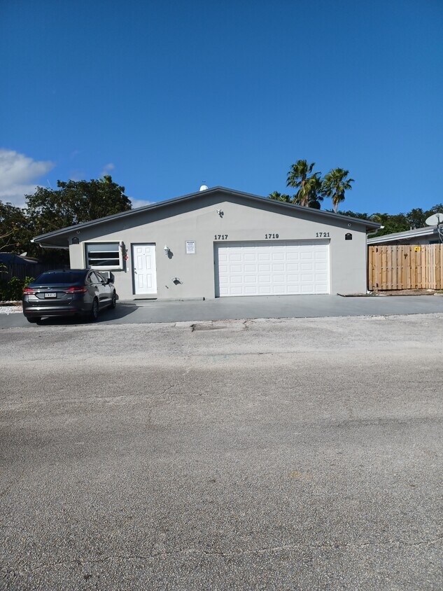 1721 NE 25th St Unit 1721, Wilton Manors, FL 33305 Apartments in