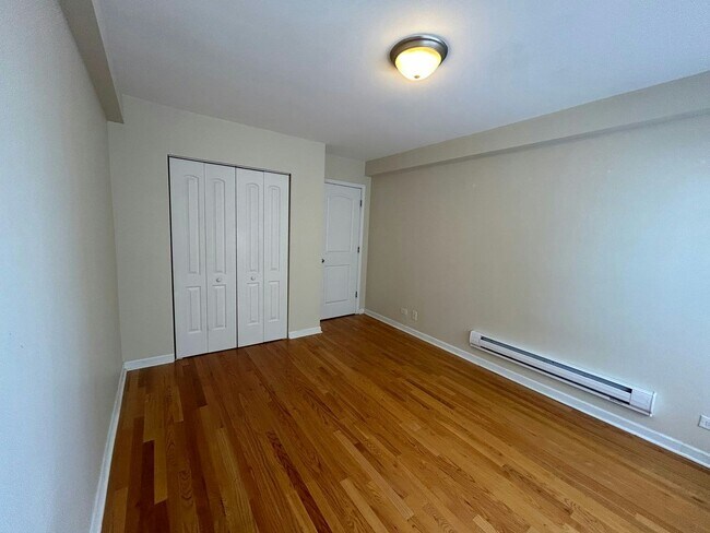 Foto del edificio - 4180.1 N Marine Dr