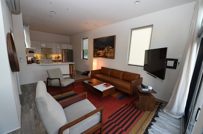 Building Photo - 1509 Cabrillo Ave