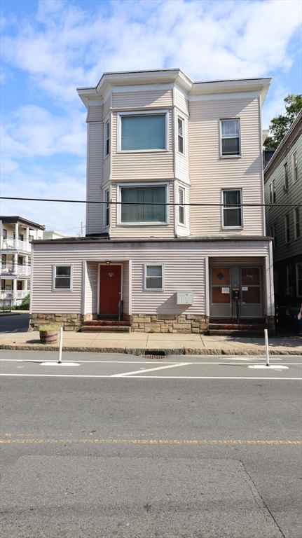 Primary Photo - 202 Washington St