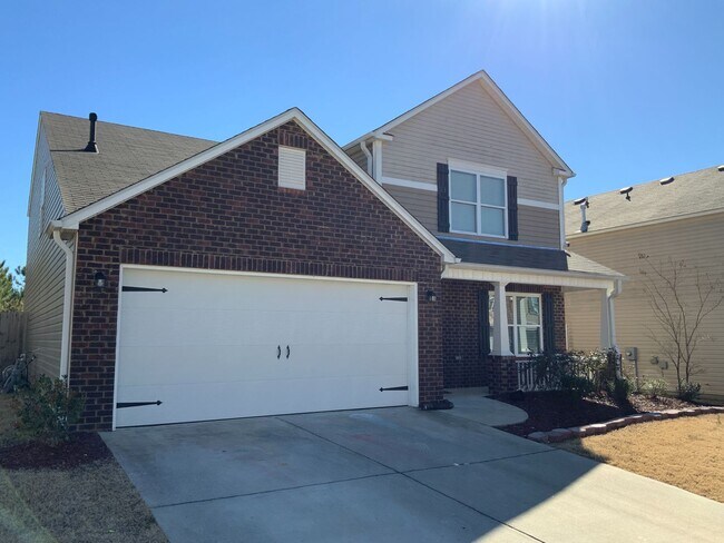 Foto del edificio - Chelsea Reserve  4 BR / 2.5 Ba / 2 family Room / 2 stories