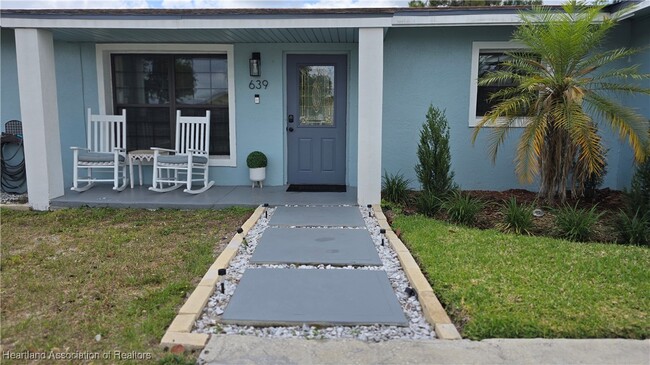 Foto del edificio - 639 Killarney Dr