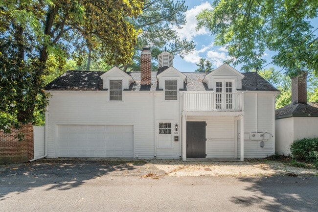 Building Photo - 326 Sumter St SE