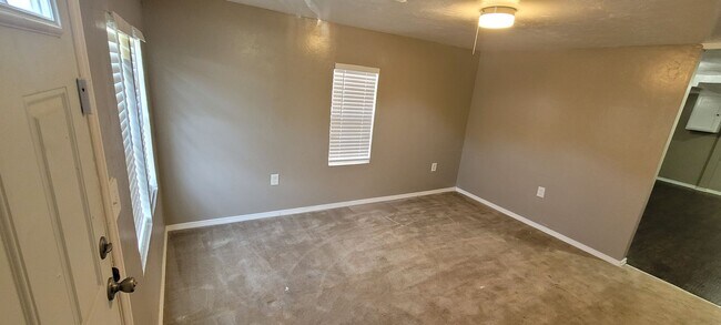 Foto del edificio - Cute 5 bedroom House