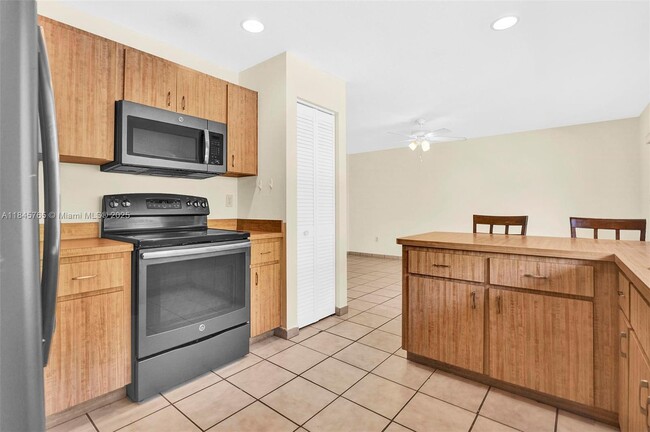 Building Photo - 8405 SW 181st Terrace