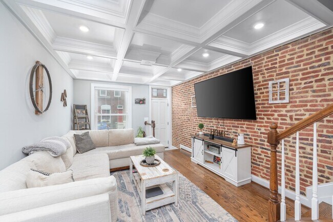 Building Photo - Polished 3 Bedroom/3 Bathroom Rowhouse wit...