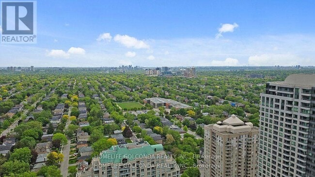 Building Photo - 5168 Yonge St