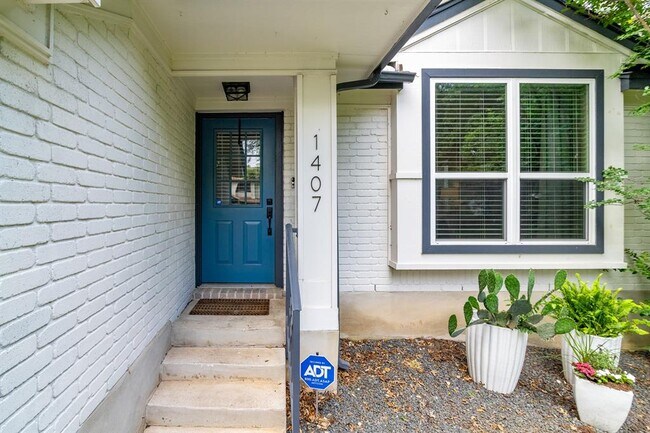 Foto del edificio - 1407 Elm Brook Dr