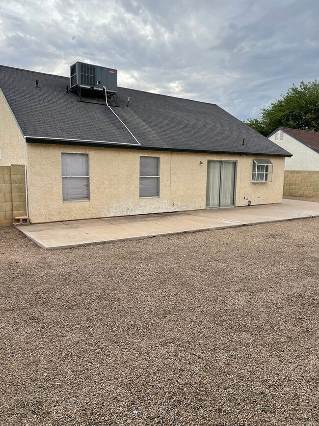 Photo - Charming 3 bed 2 bath single level home wi...