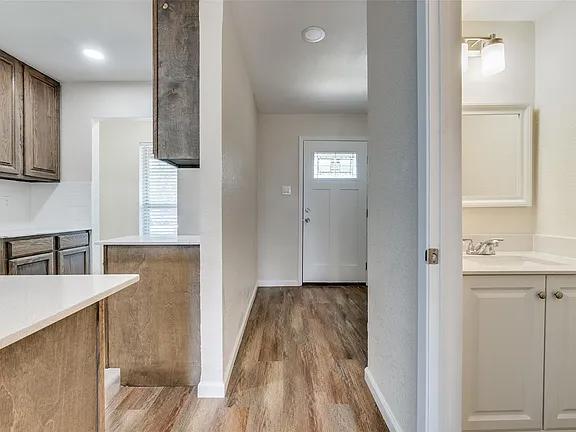 Foto del edificio - MOVE IN READY