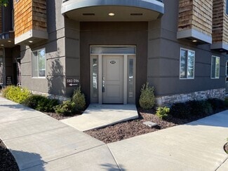 Building Photo - 572 Fair Oaks Ave