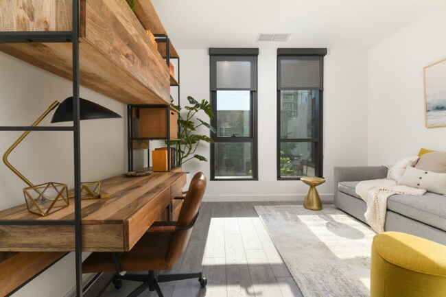 Photo - 917 W Madison St Apartment