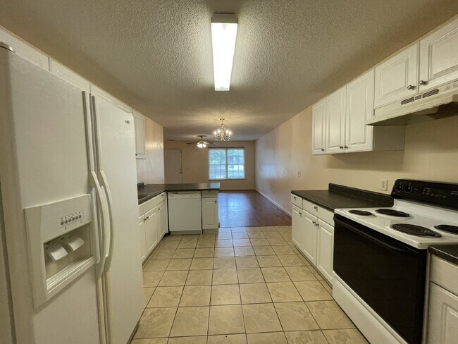 Foto del edificio - Duplex for Rent