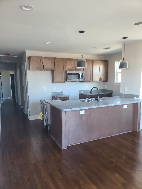Foto del edificio - 4228 Downman Rd