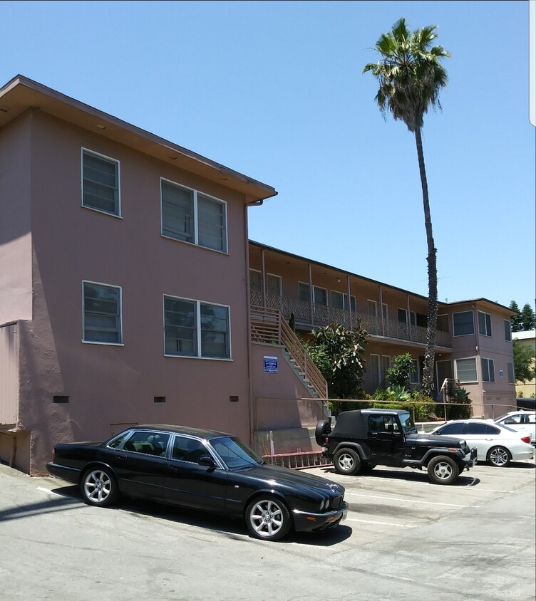 *****Apartamento de 5 estrellas - 4820 W Slauson Ave