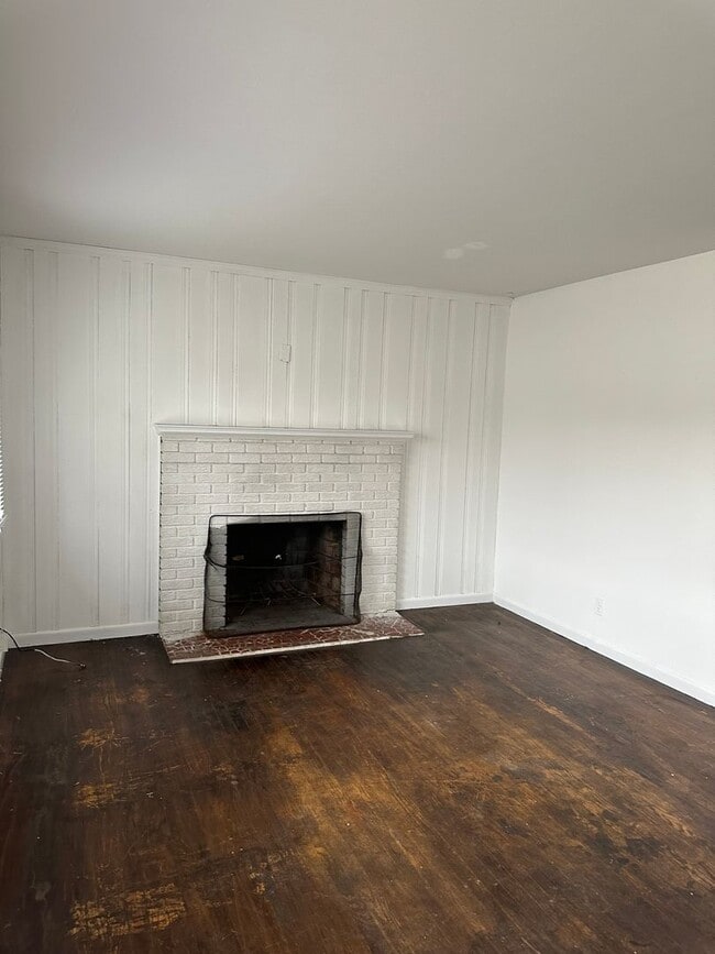 Photo - 3203 Old Forest Rd Apartment