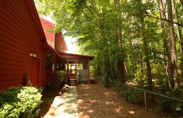 Building Photo - 113 Wesleyan Ct