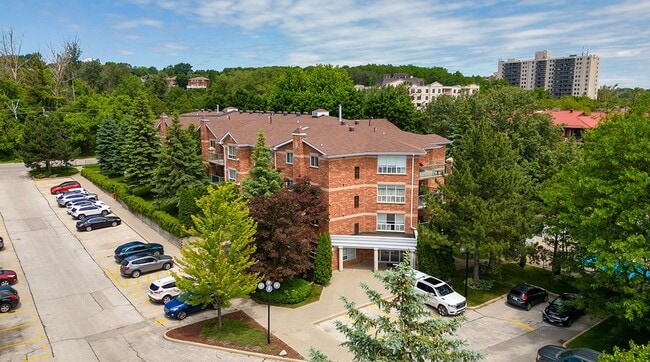 Building Photo - Birch Glen