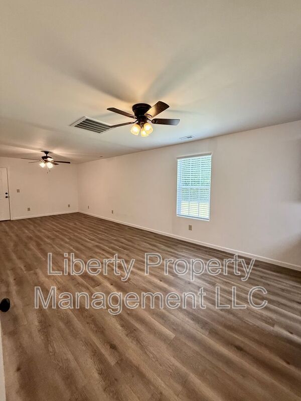 Foto del edificio - 534 E 6th Ave