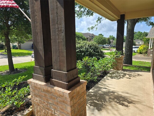 Building Photo - 12525 Canyon Hill Drive