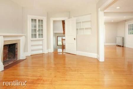 Building Photo - 5 br, 2 bath  - 1601 Centre St