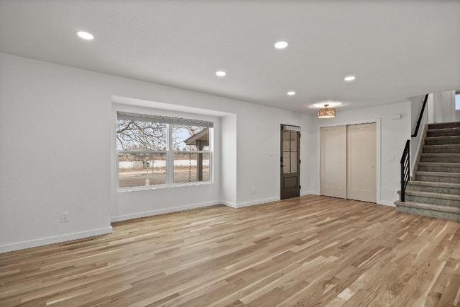 Foto del edificio - 2967 Lakeshore Dr