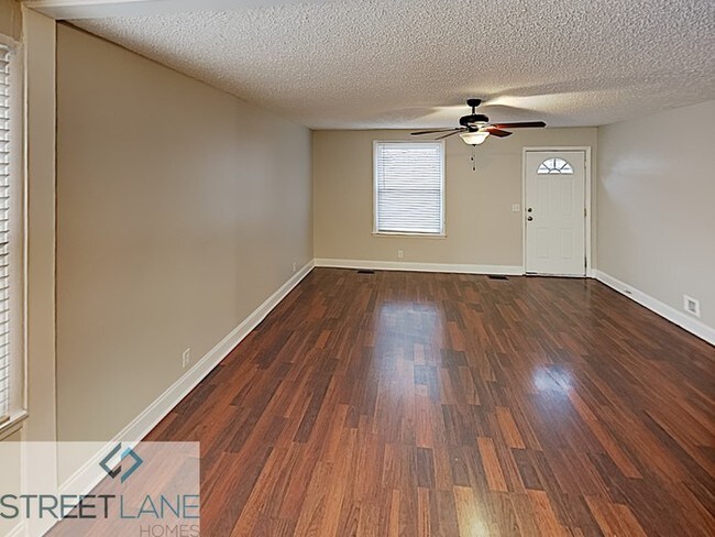 Foto del edificio - 158 Timberlake Dr