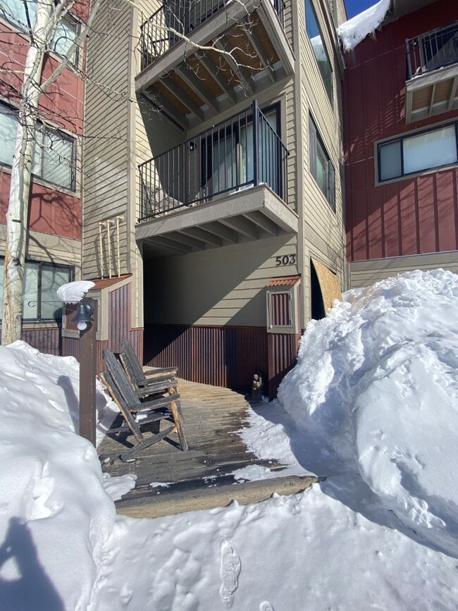 Building Photo - 21 Crested Mountain Ln