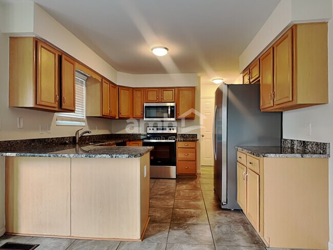 Foto del edificio - 2113 Lynwood Pl