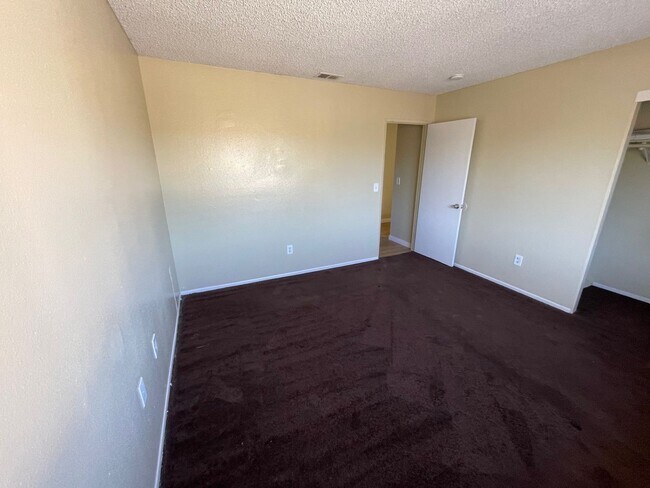 Foto del edificio - 346 S Ashford Ave