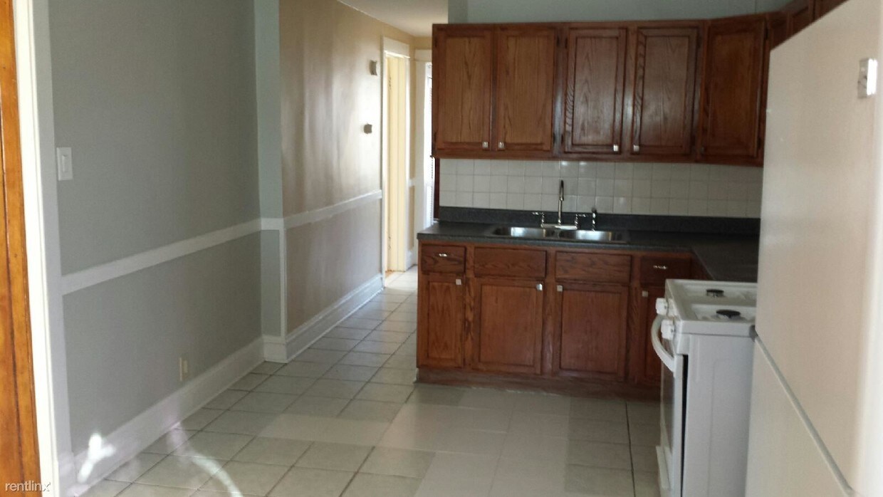 Primary Photo - 4323 W Henderson St