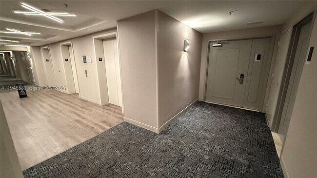 Foto del edificio - 17375 Collins Ave
