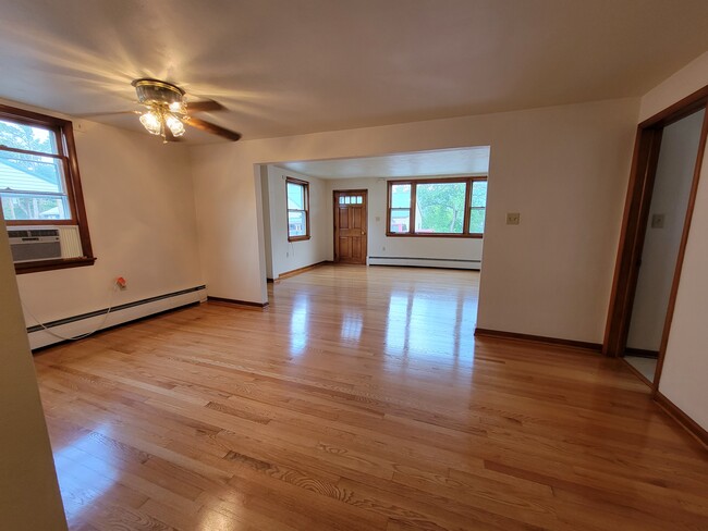 Living room and dining room - 252 Front St