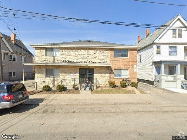 Building Photo - 1418 W Mitchell St